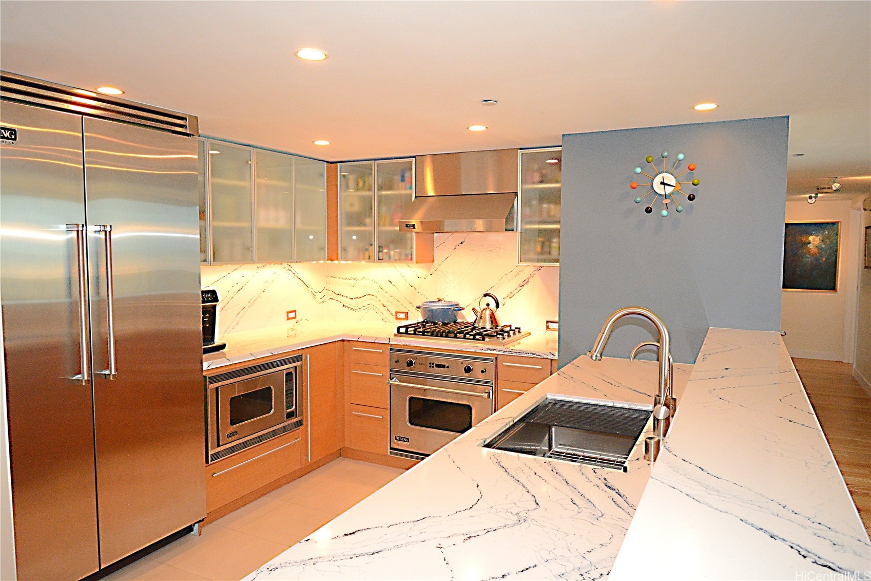 1177 Queen Street 4408 — photo