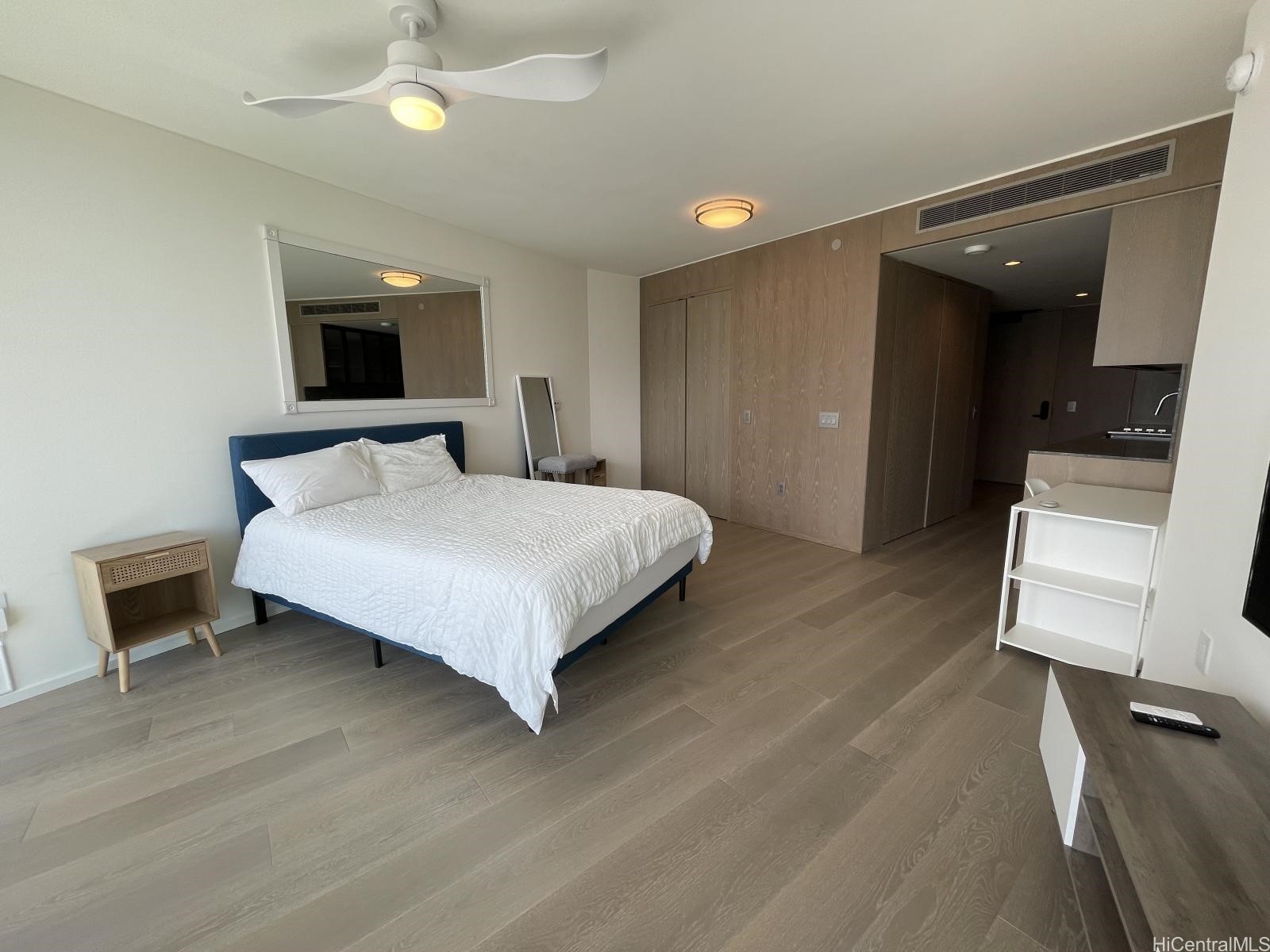 1000 Auahi Street 2405 — photo