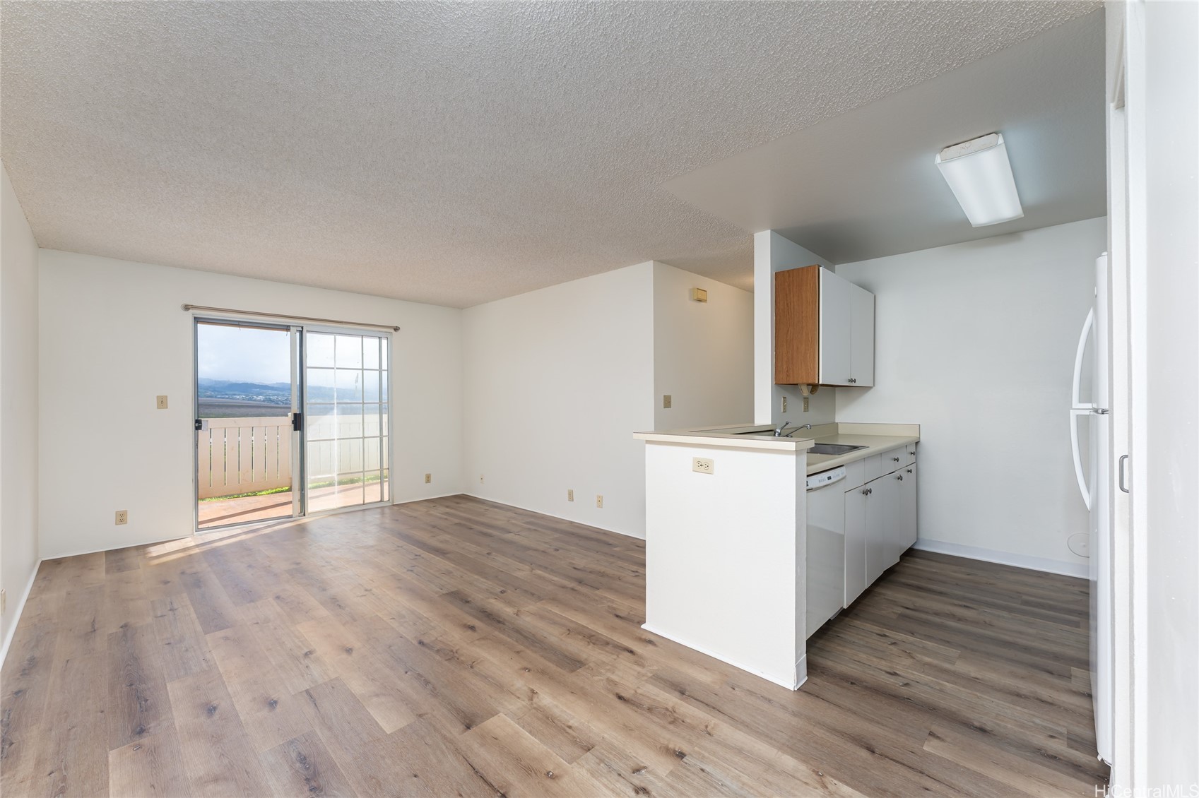 94-105 Luluka Place J106 — photo