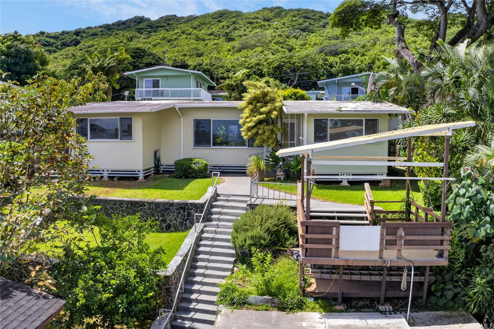 47-220 Kamehameha Highway — photo