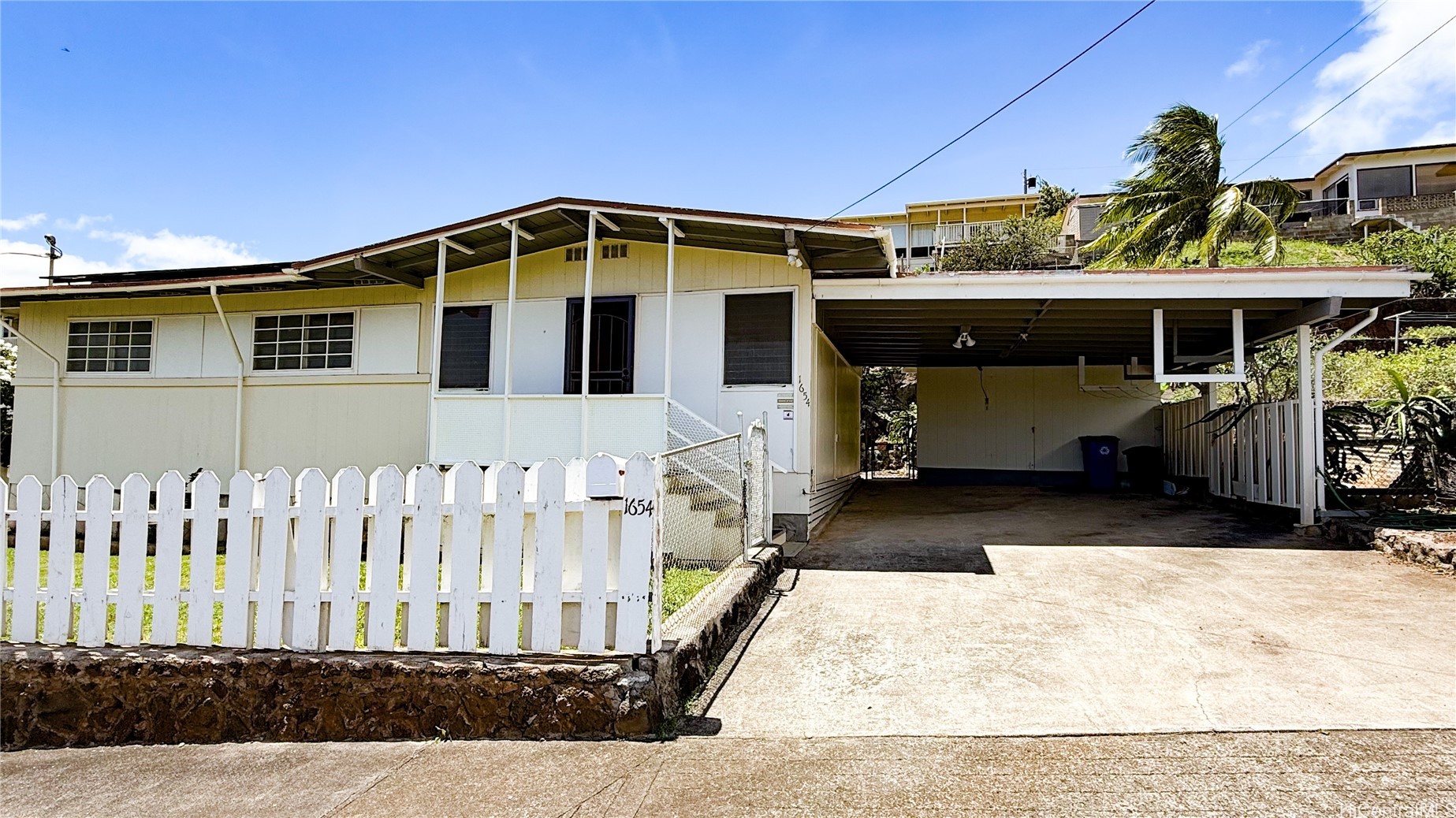 1654 Haku Street — photo