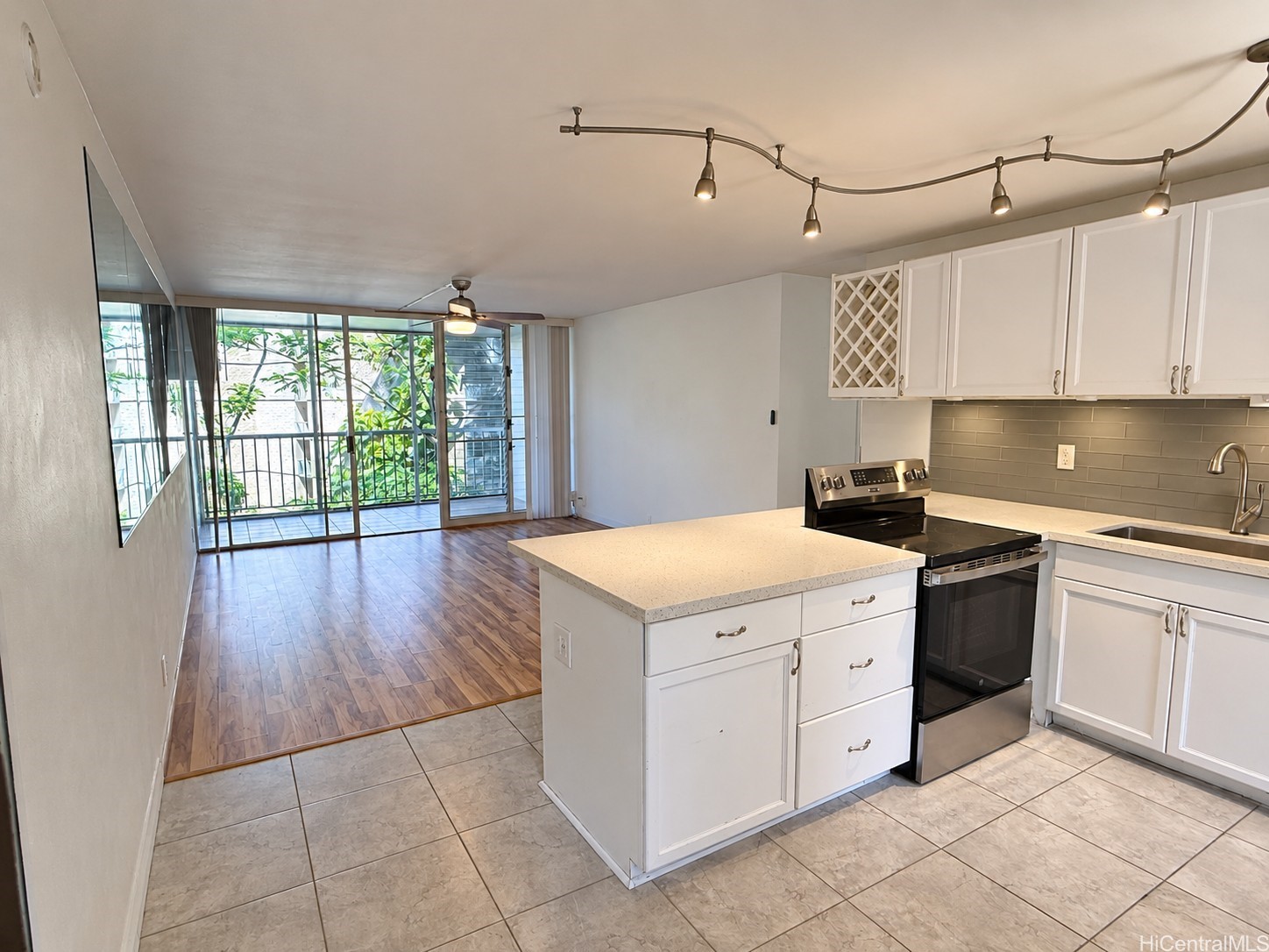 95-257 Waikalani Drive Unit B604 — photo