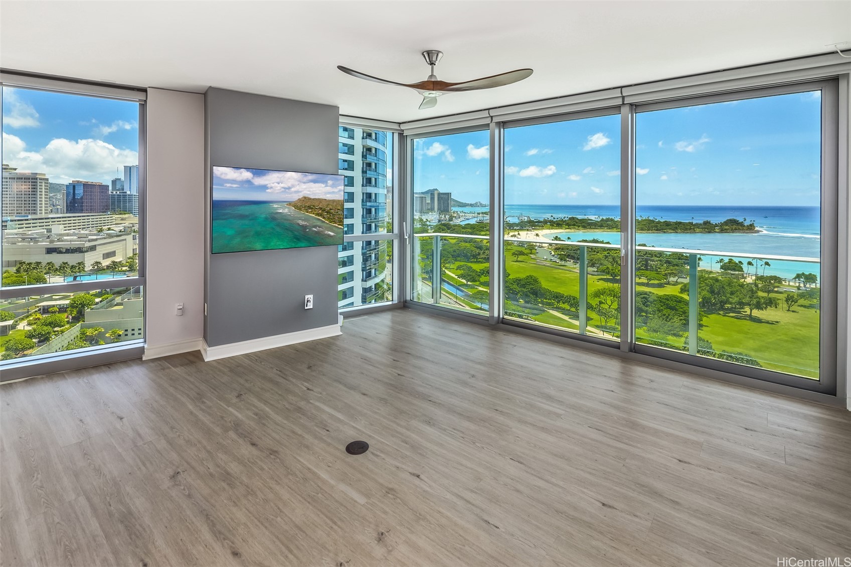 1288 Ala Moana Boulevard 15G — photo