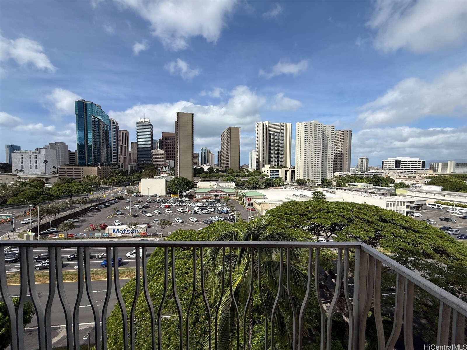 1511 Nuuanu Avenue 738 — photo