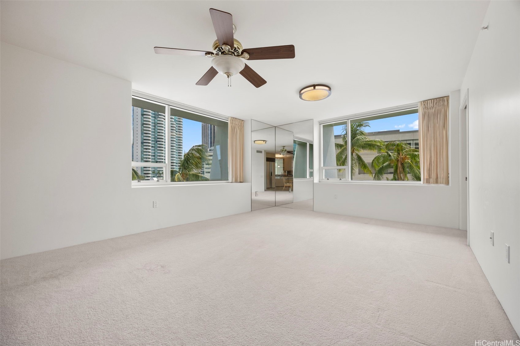 88 Piikoi Street 504 — photo