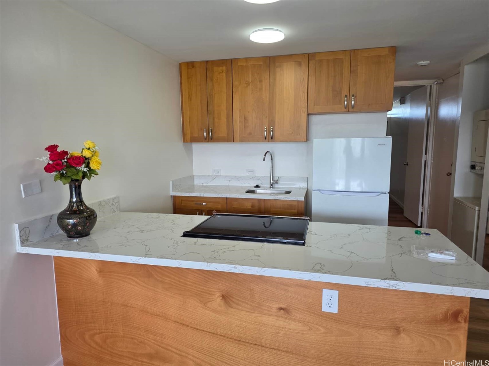 2611 Ala Wai Boulevard 2303 — photo