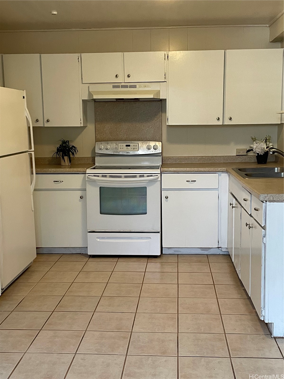 Home in Waipahu, HI 96797 — photo 3