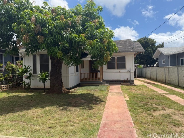 1311 Farrington Street — photo