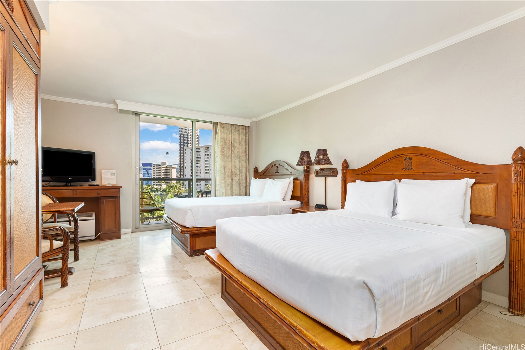2045 Kalakaua Avenue 604 — photo