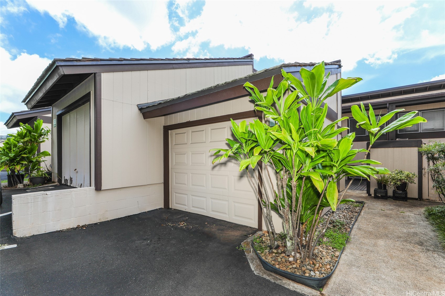 98-1070 Komo Mai Drive 104 — photo