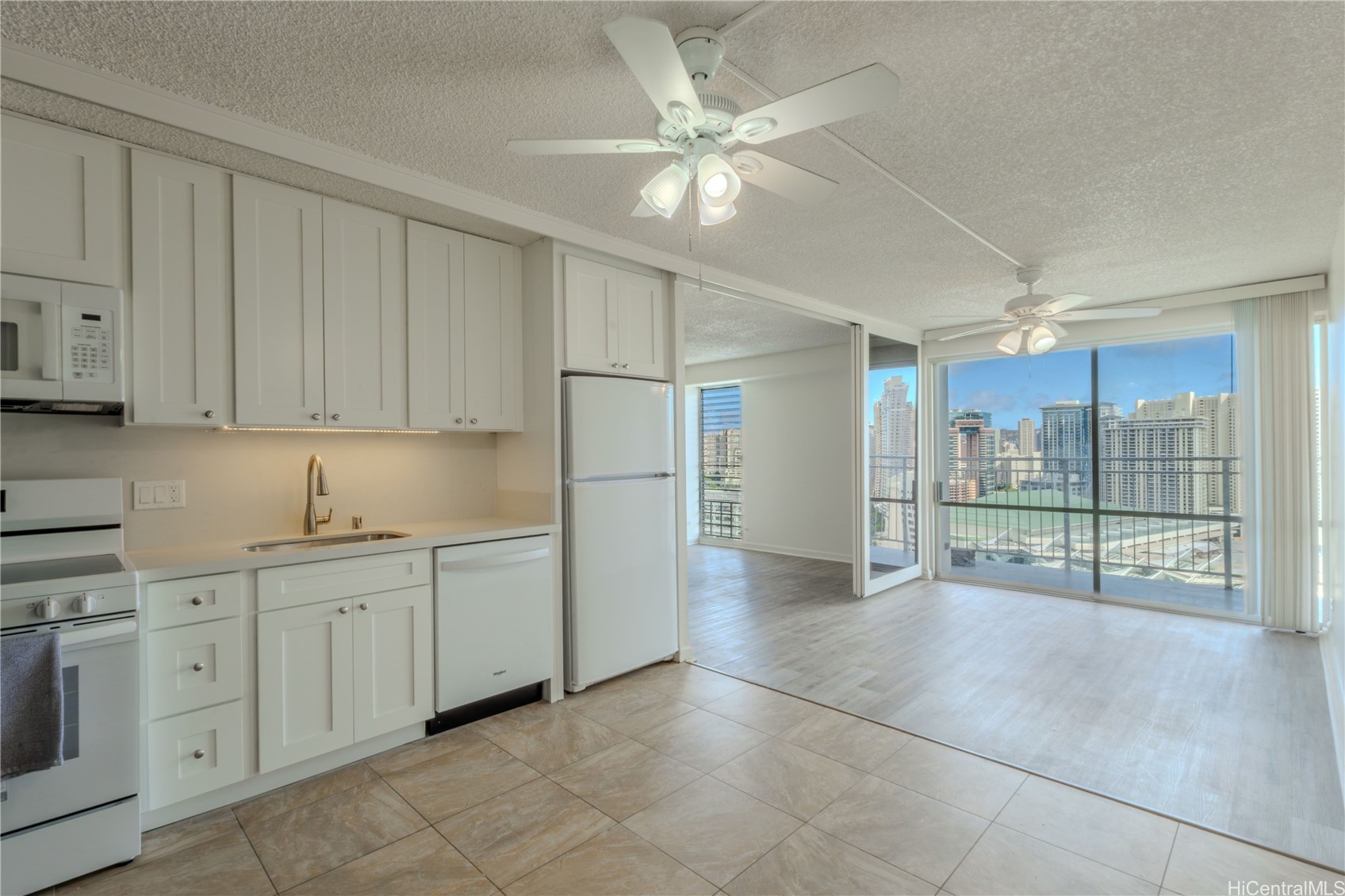 1655 Makaloa Street 2406 — photo