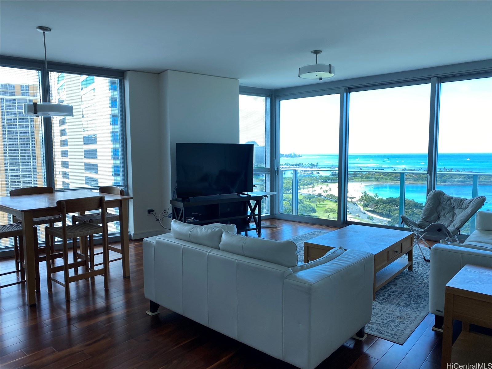 1288 Ala Moana Boulevard 19G — photo