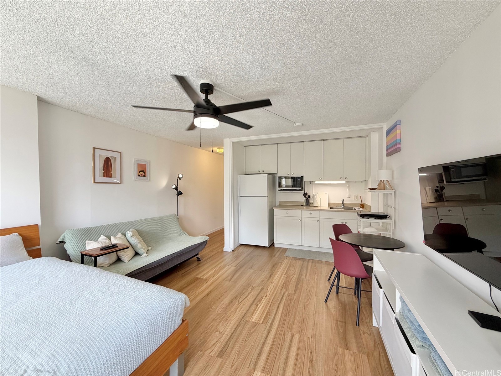 2345 Ala Wai Boulevard 1003 — photo