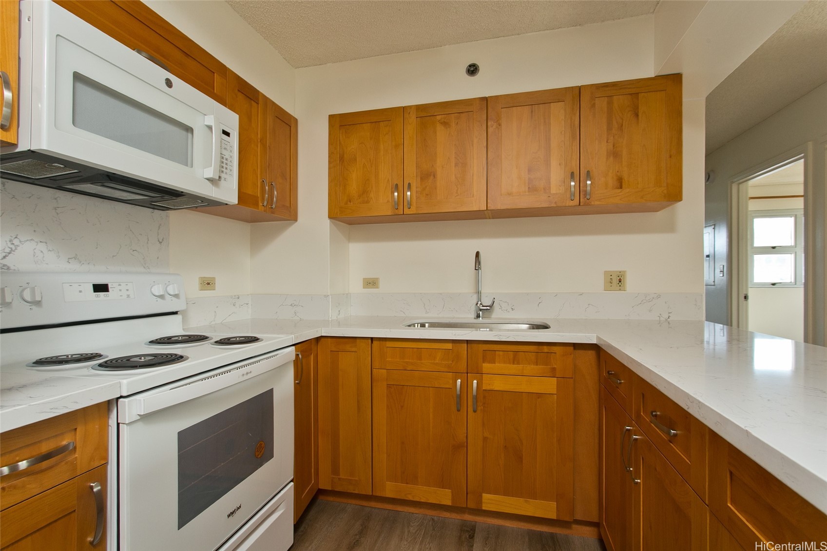 802 Punahou Street 706 — photo