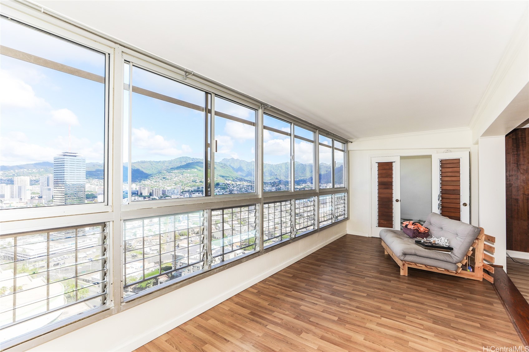 1717 Ala Wai Boulevard 2 Phii (3102) — photo