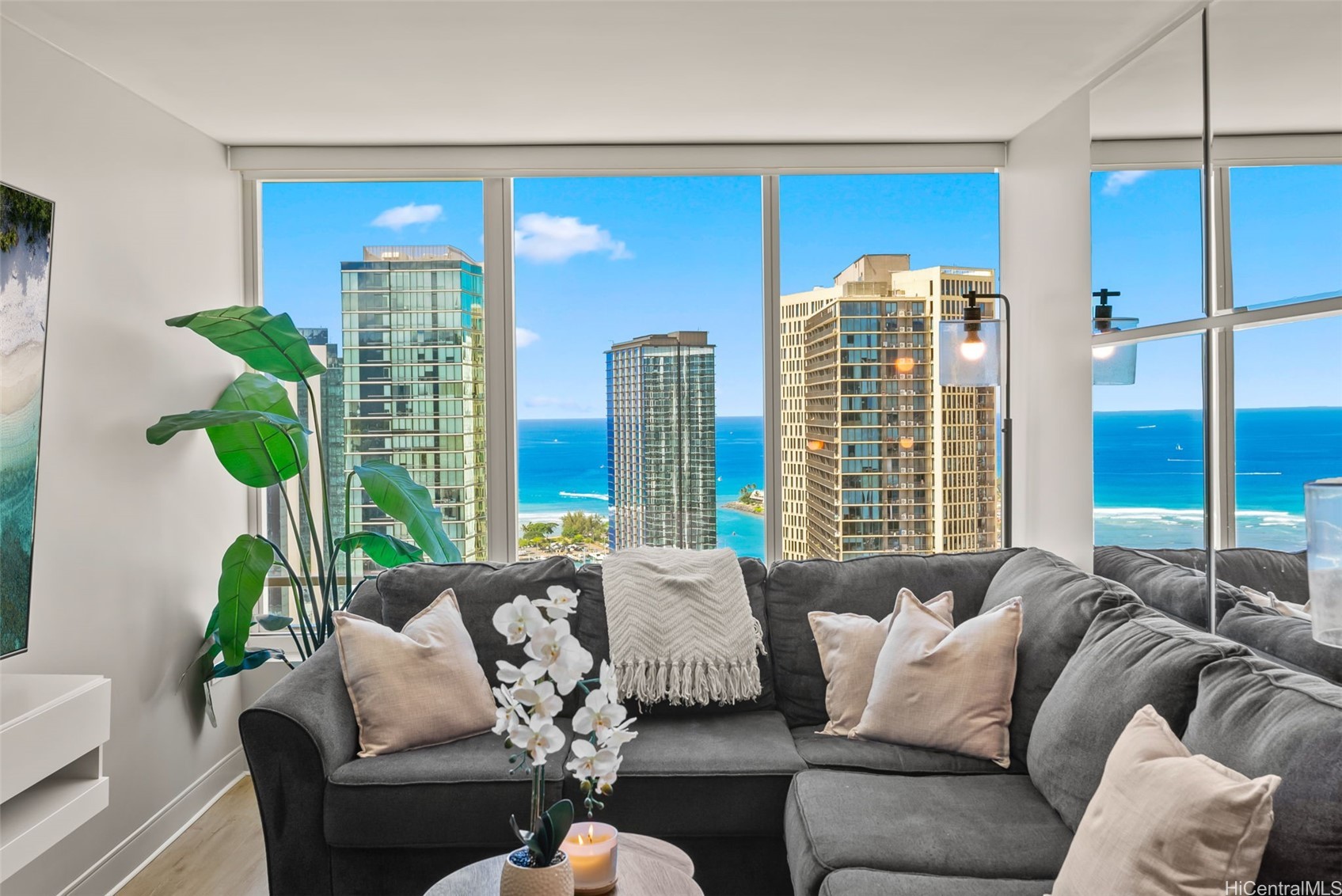 1009 Kapiolani Boulevard 4006 — photo