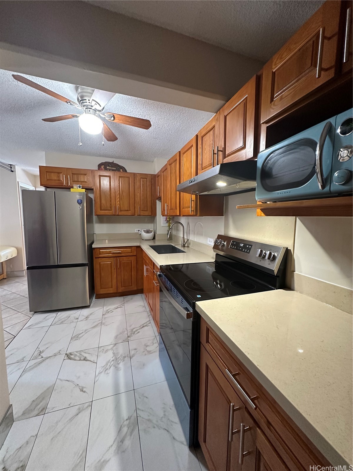 1440 Ward Avenue Unit 301 — photo