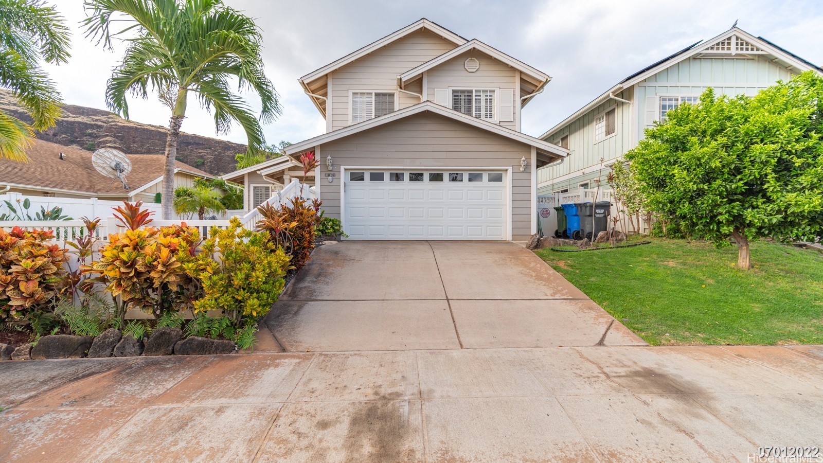 87-1021 Kaihoolulu Street — photo