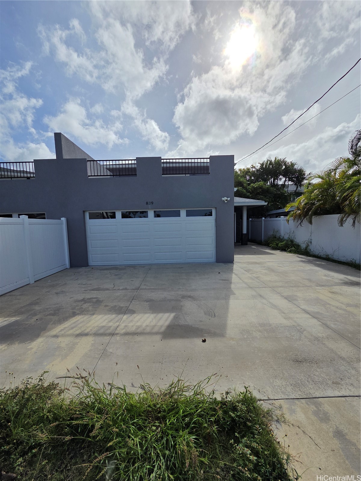 839 Oneawa Street — photo