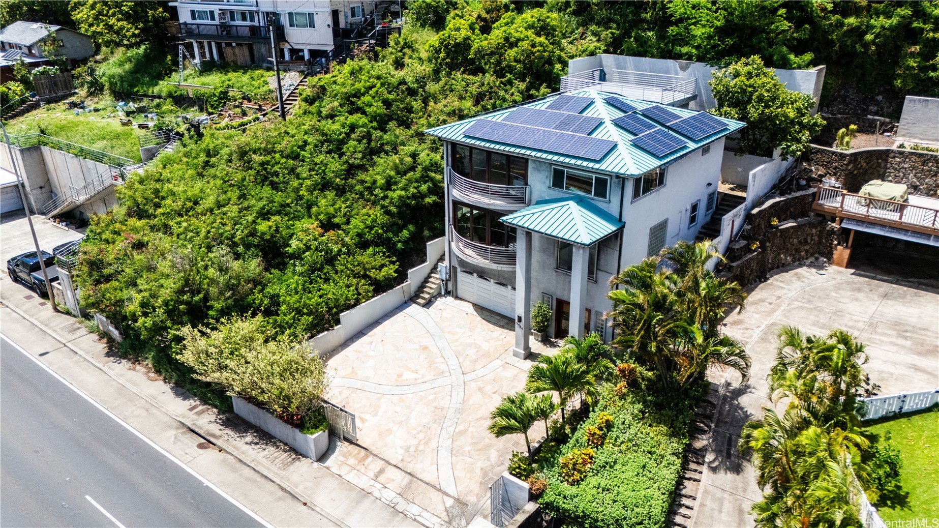 5984 Kalanianaole Highway — photo