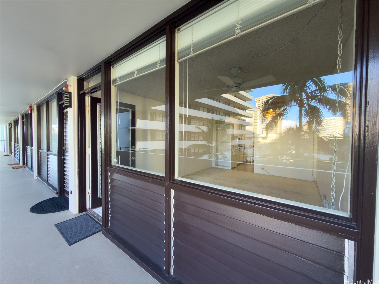 425 Ena Road 805C — photo