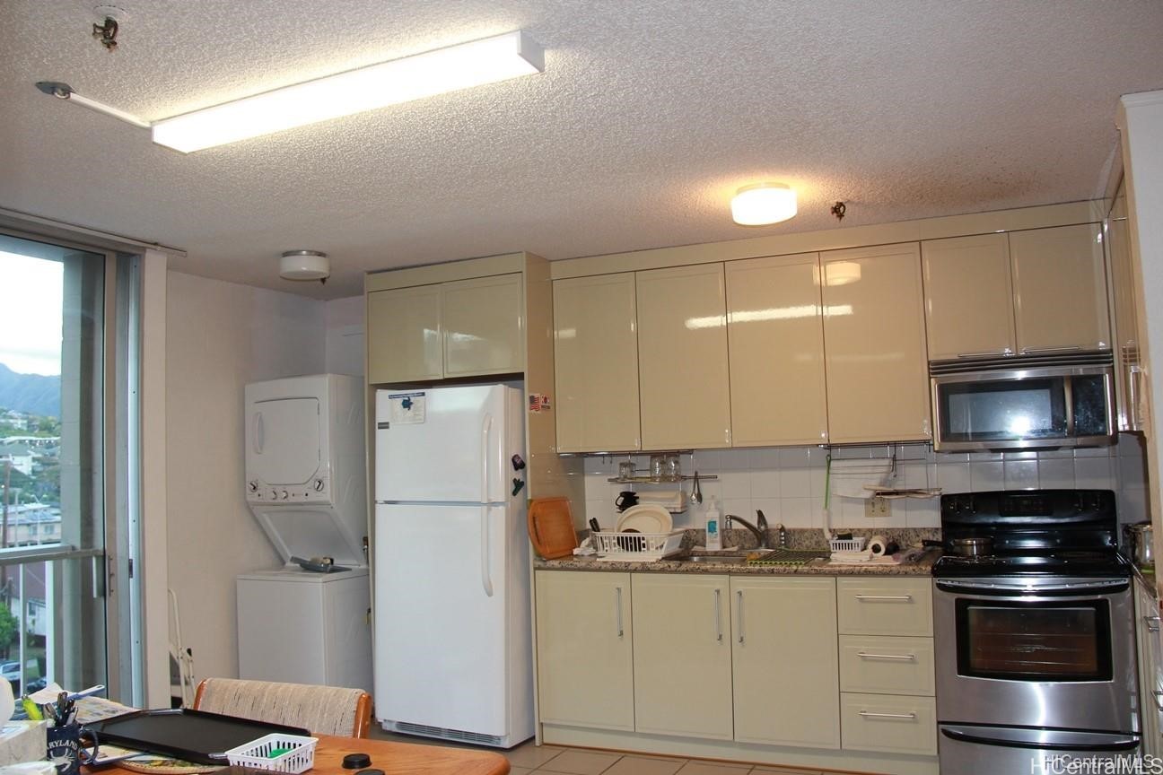 1226 Alexander Street 607 — photo