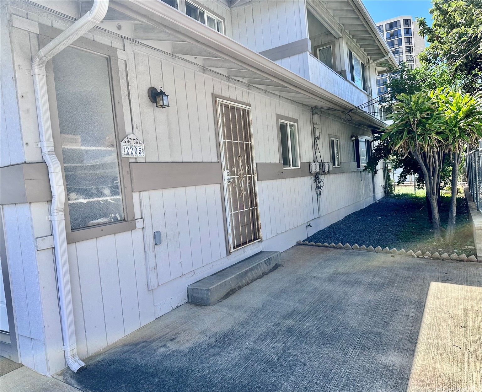 2205 Fern Street — photo