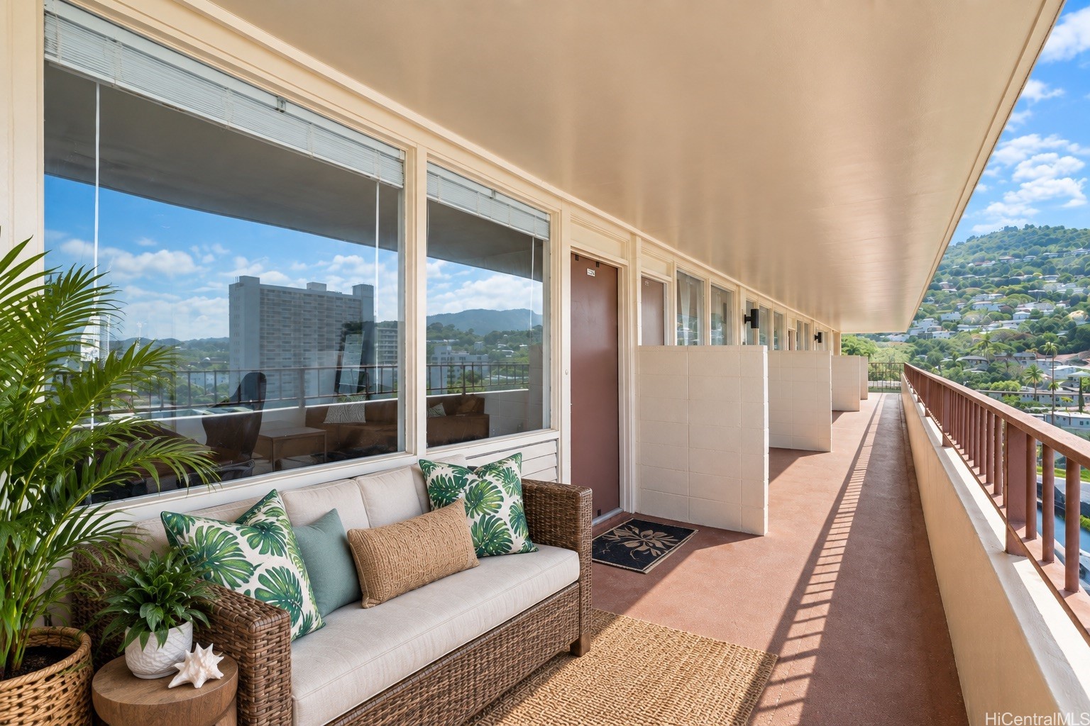 1710 Makiki Street 1005 — photo