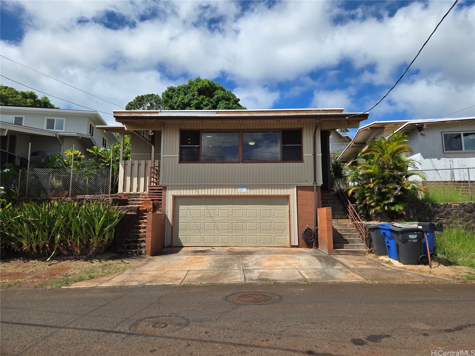 1470 Hoohaku Street — photo