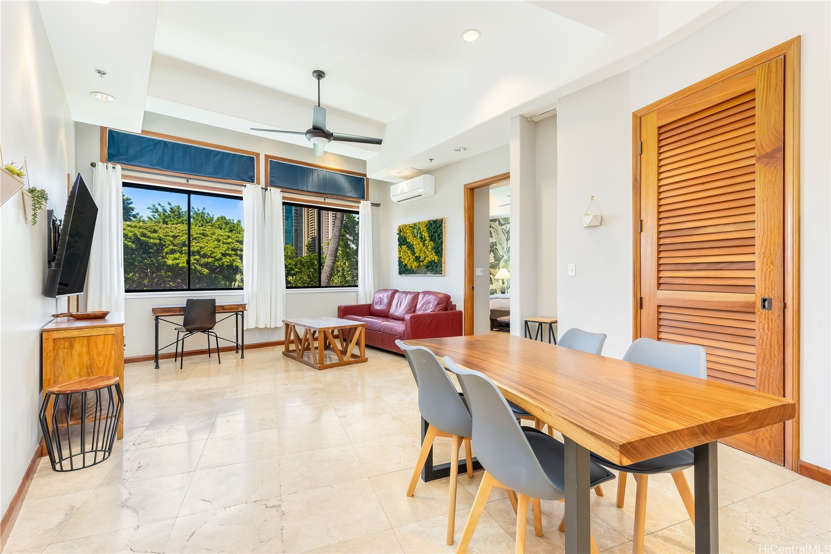 2045 Kalakaua Avenue M300 — photo