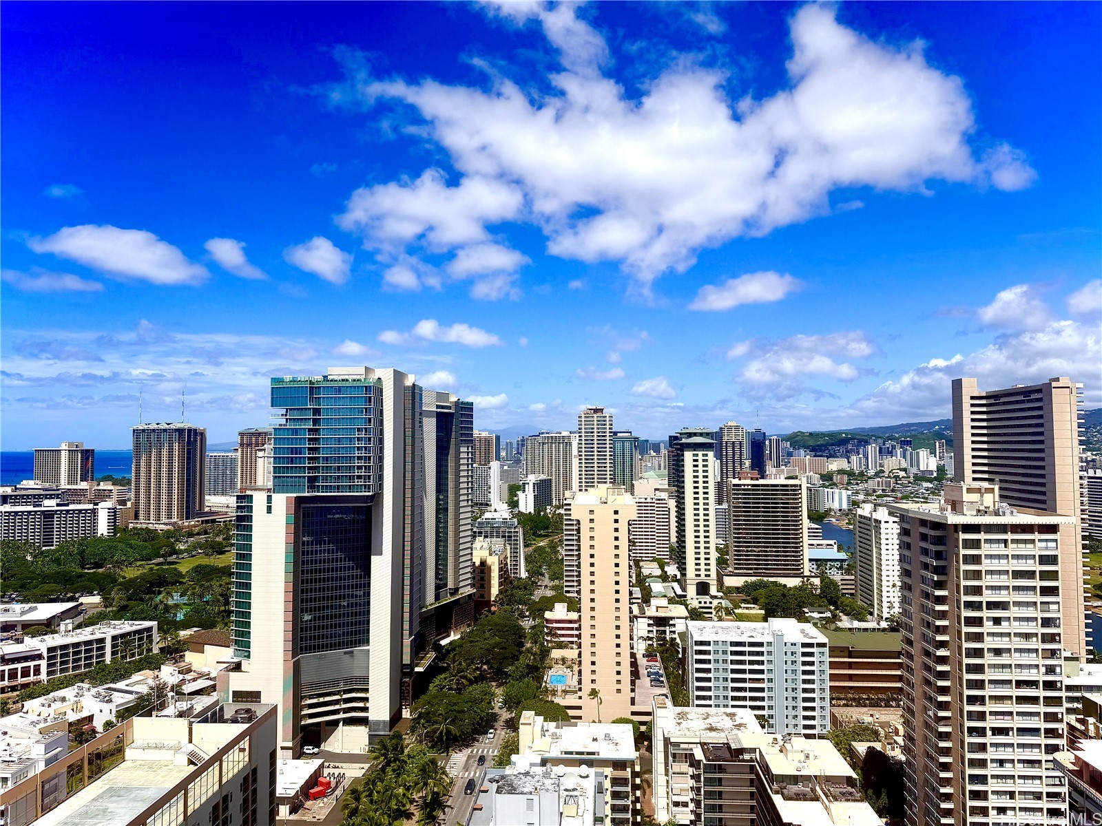 2240 Kuhio Avenue 3306 — photo
