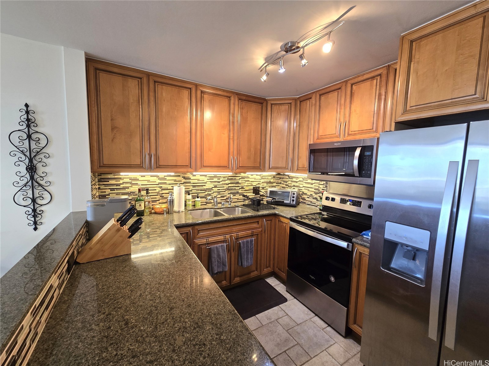 400 Hobron Lane 2605 — photo