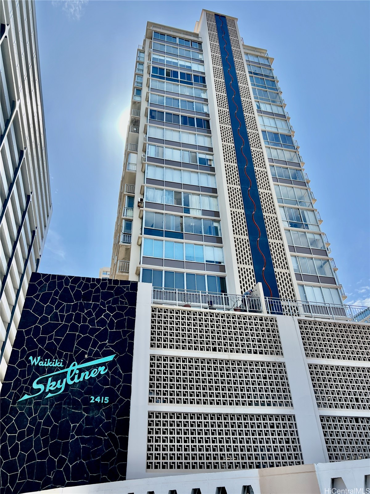 2415 Ala Wai Boulevard 1704 — photo