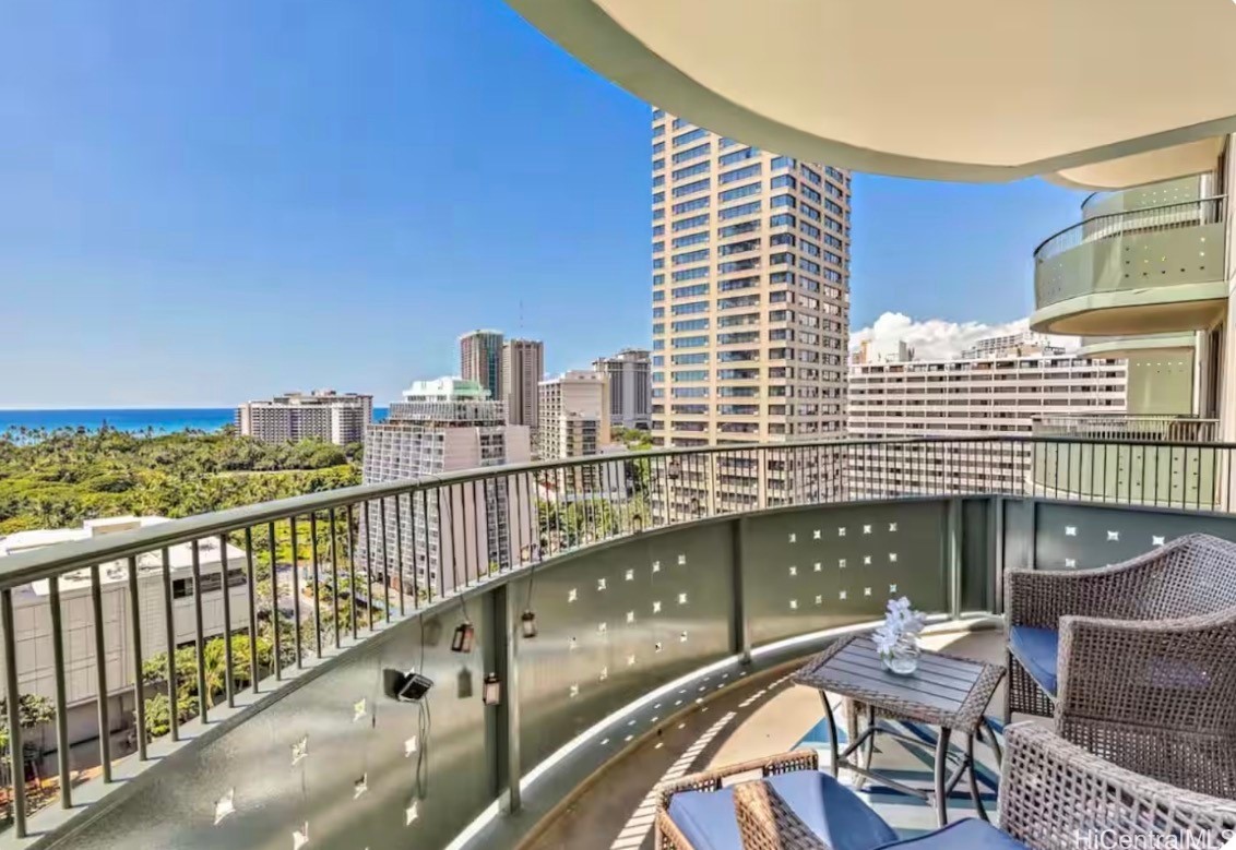 421 Olohana Street 1403 — photo