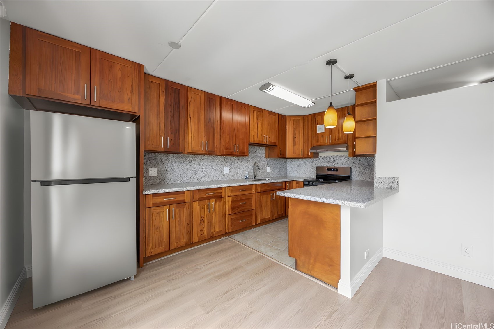 910 Ahana Street 201 — photo