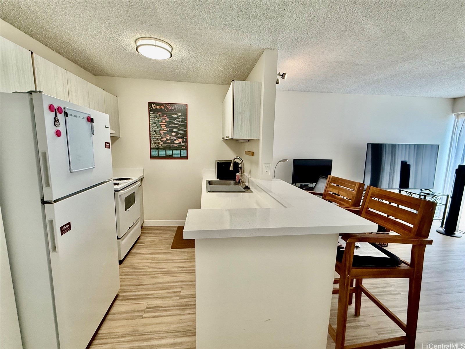 725 Piikoi Street 603 — photo