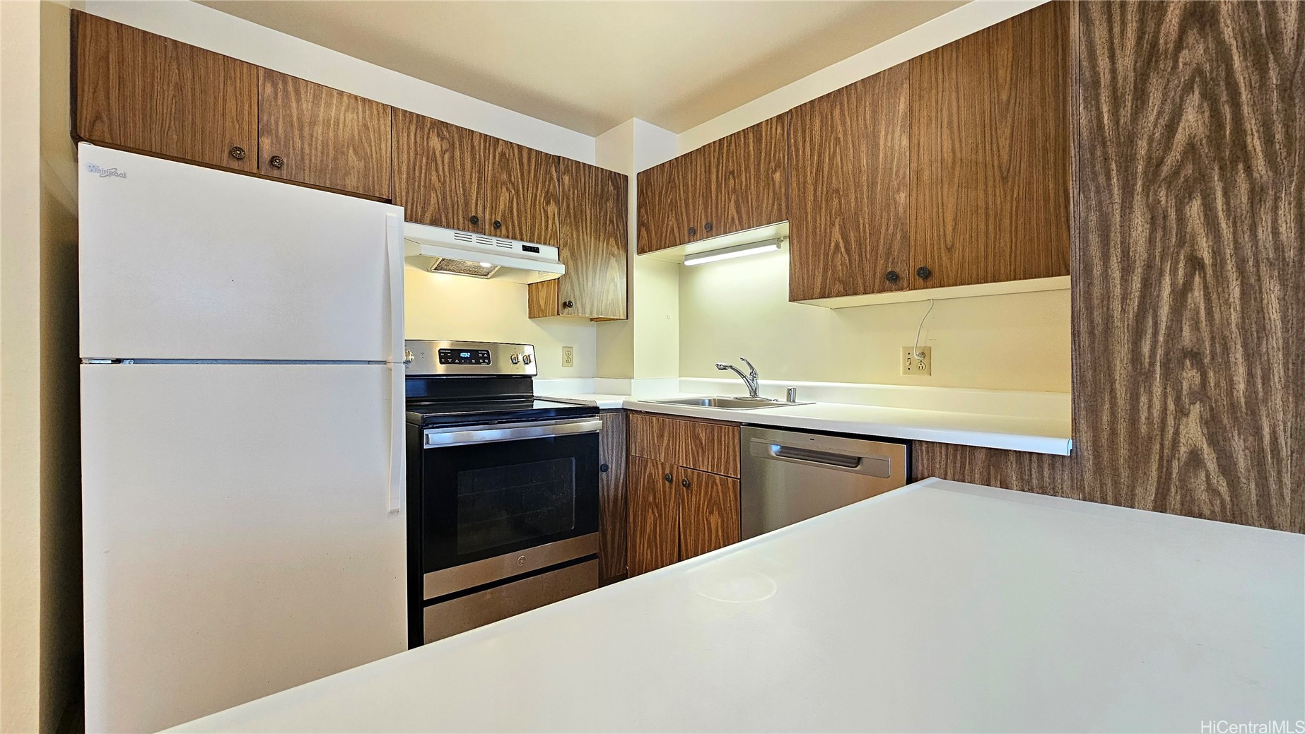 1255 Nuuanu Street Unit E2504 — photo