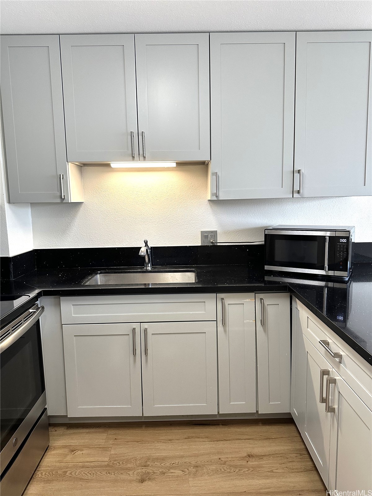 1255 Nuuanu Avenue Unit E-2604 — photo