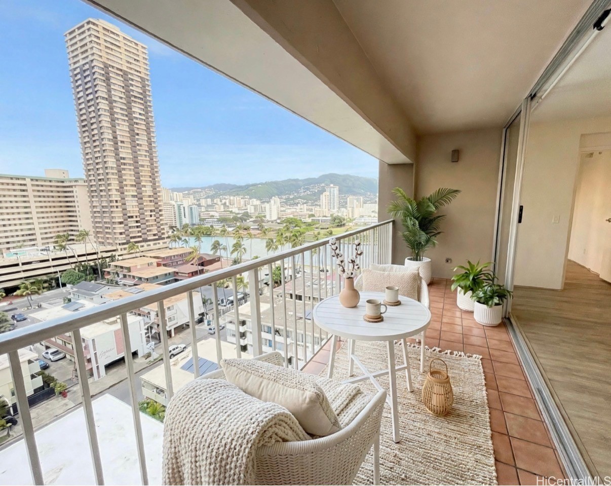430 Keoniana Street Unit 712 — photo