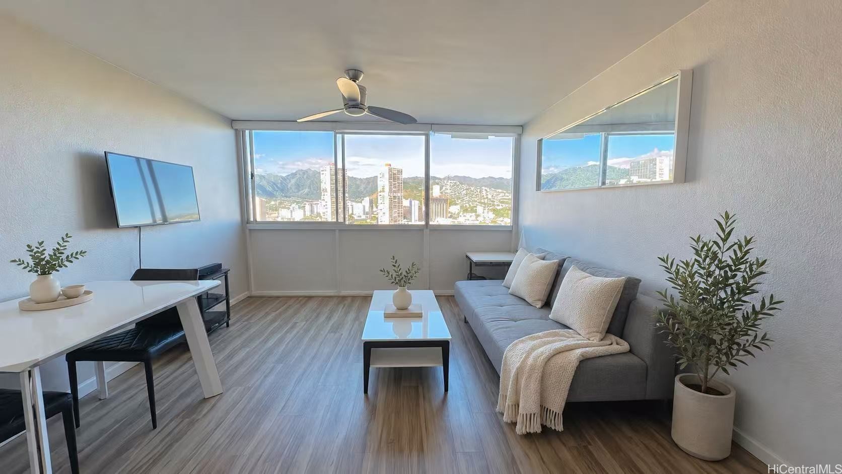 2211 Ala Wai Boulevard Unit 2006 — photo