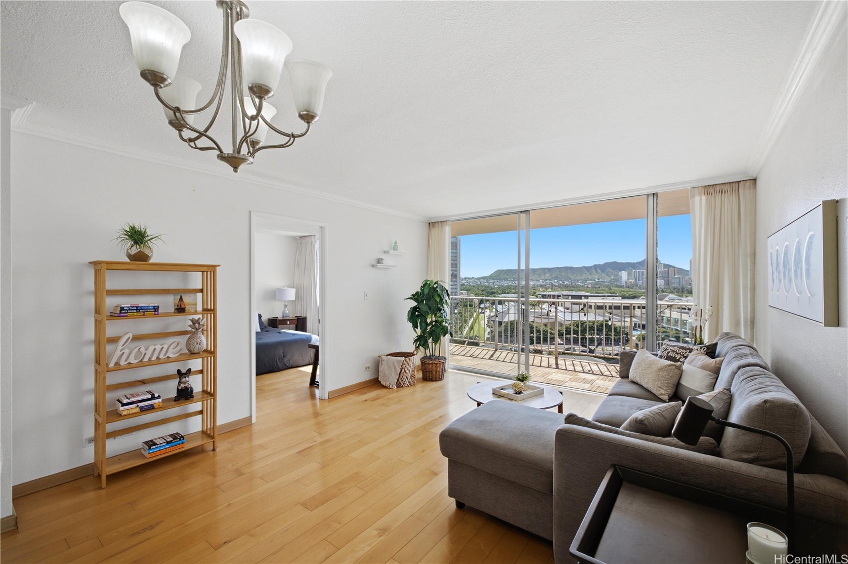 2439 Kapiolani Boulevard Unit 902 — photo