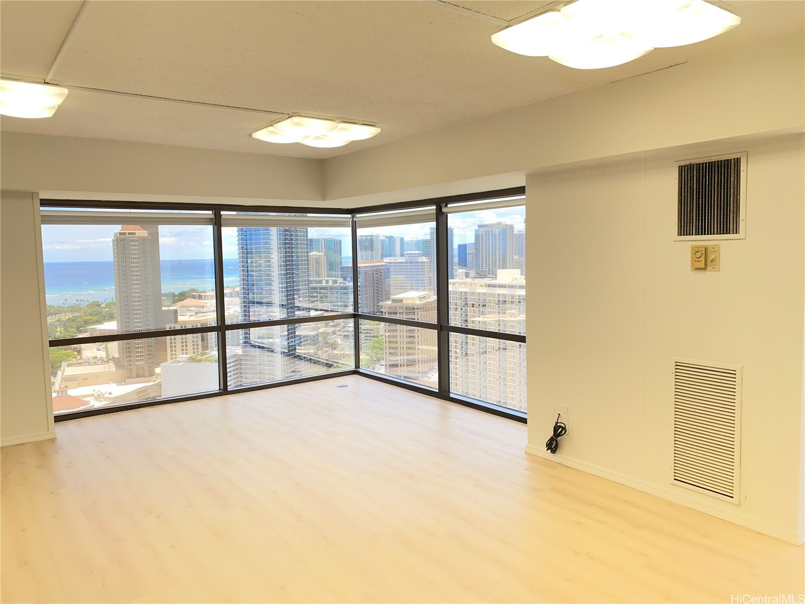 1750 Kalakaua Avenue Unit 3401 — photo