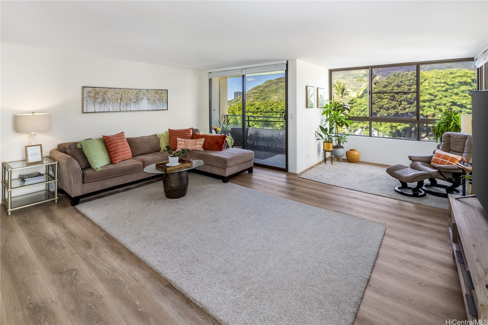 6770 Hawaii Kai Drive Unit 301 — photo