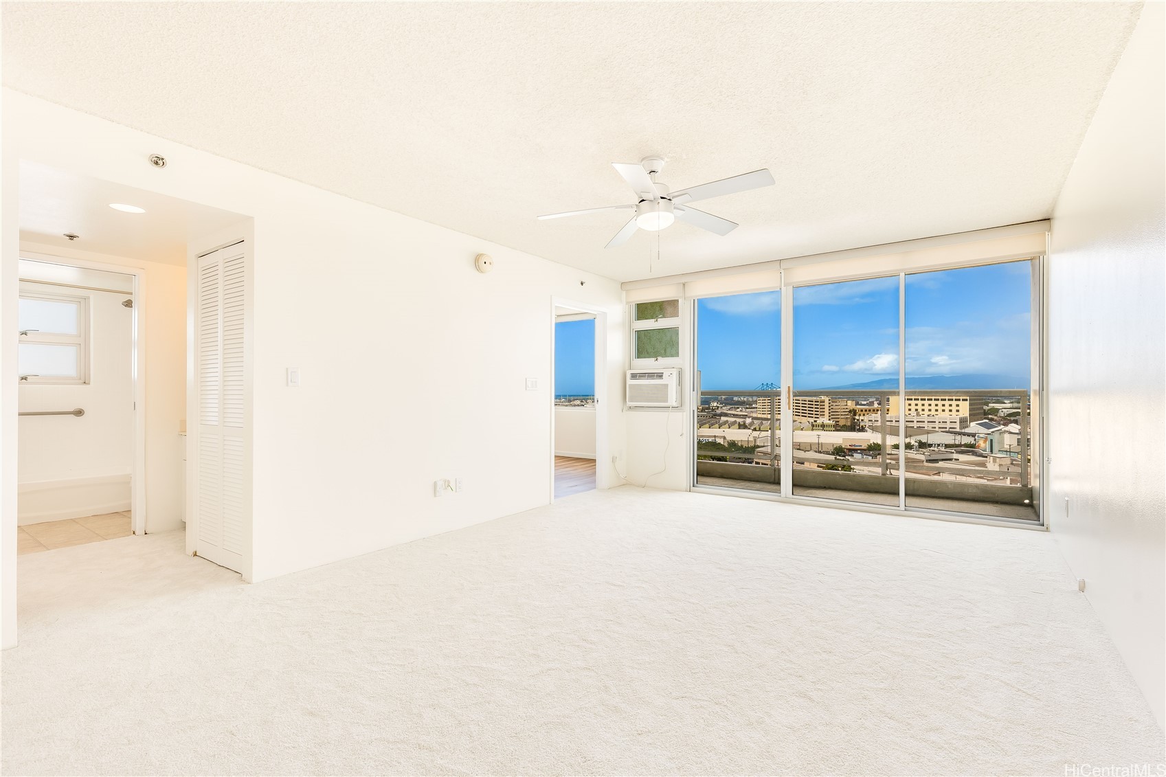 215 N King Street Unit 1511 — photo