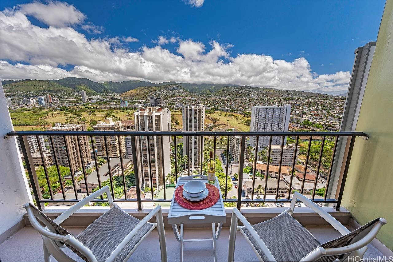 229 Paoakalani Avenue 3011 (Nuc) — photo