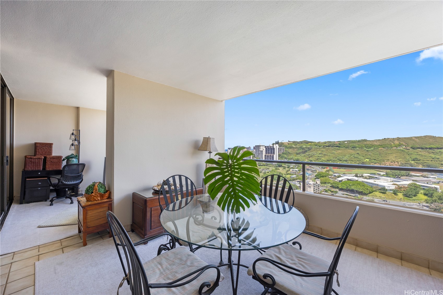 1717 Mott Smith Drive Unit 2904 — photo