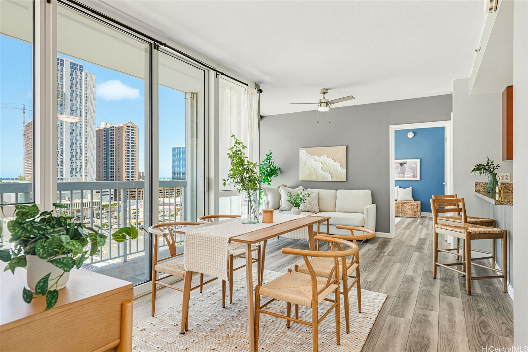 909 Kapiolani Boulevard Unit 1002 — photo