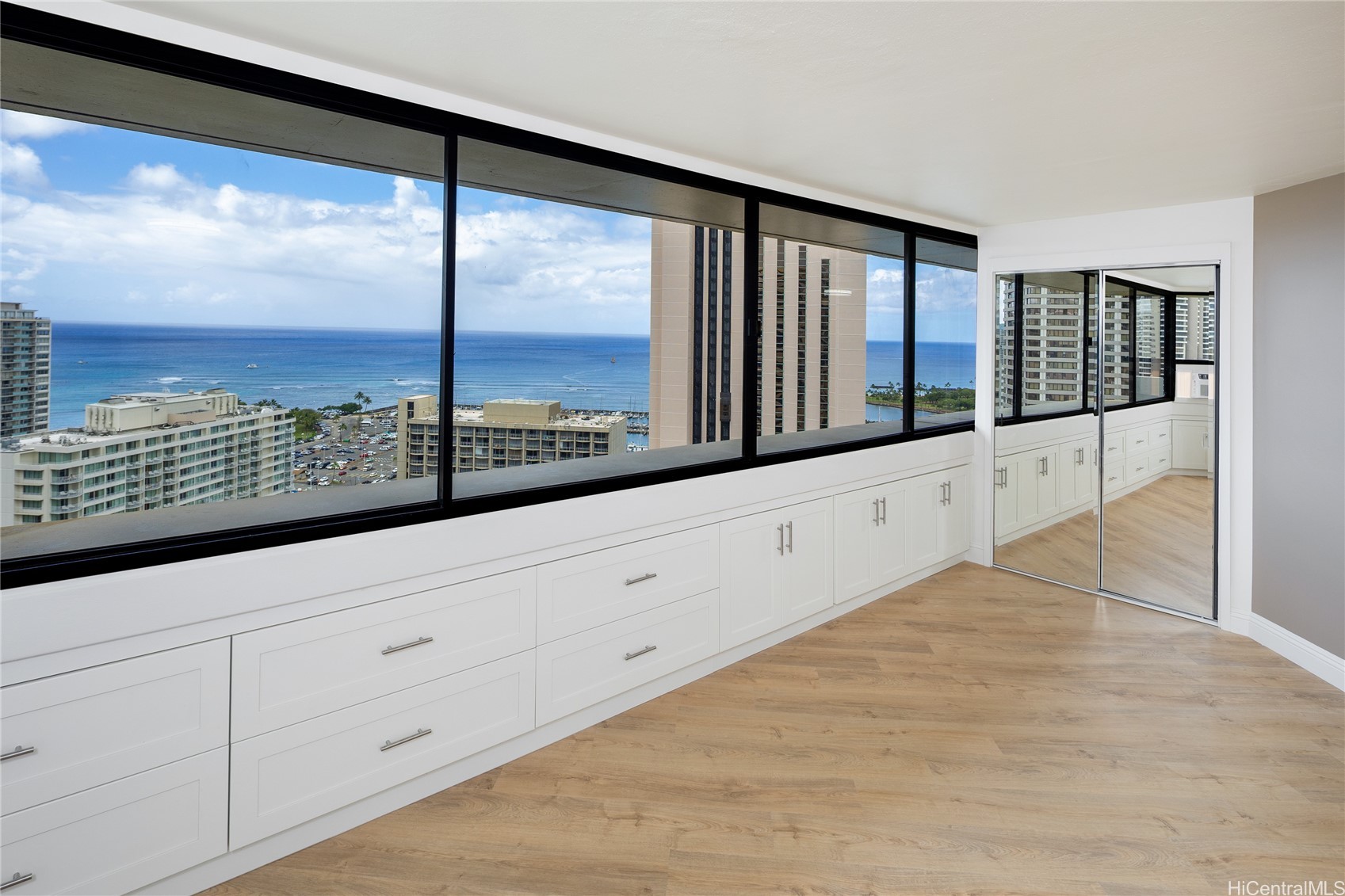 1700 Ala Moana Boulevard Unit 3104 — photo