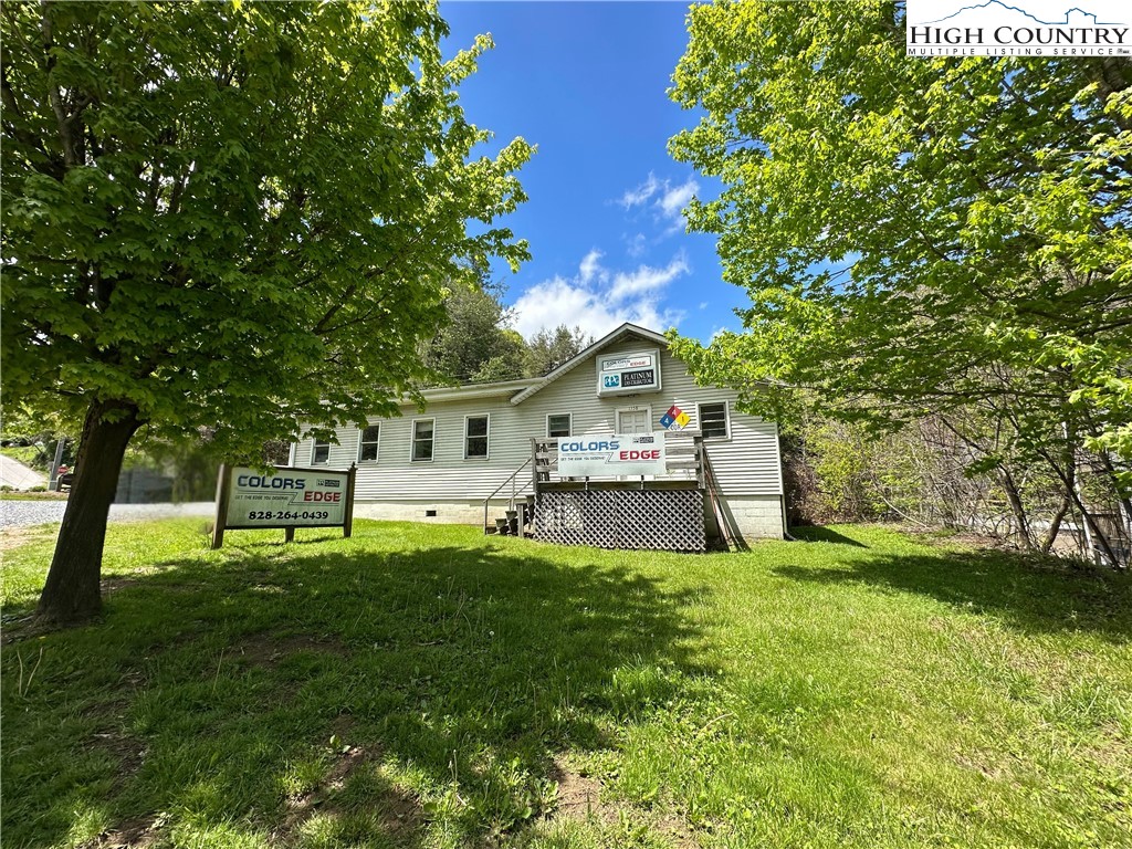 1358 W King Street — photo
