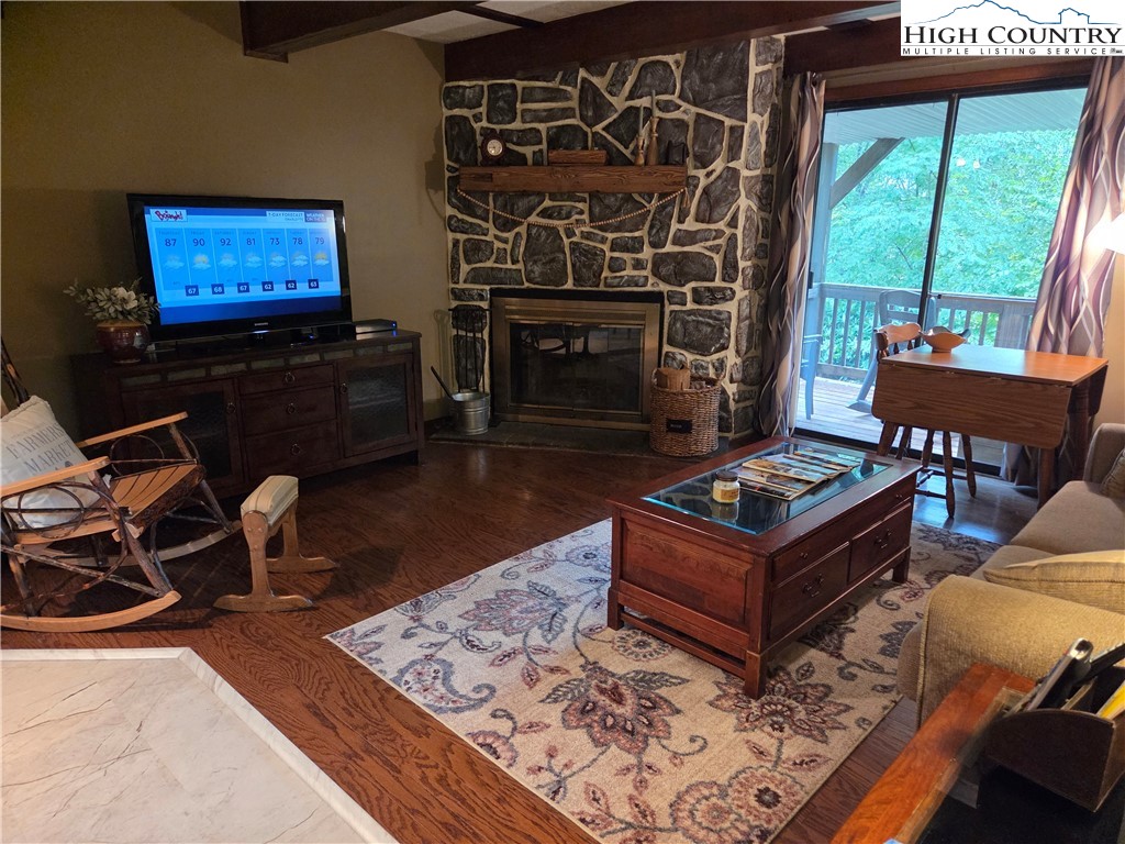 24 Laurel Drive C — photo